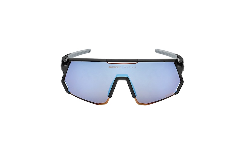 ジャイアント／Liv　アリア