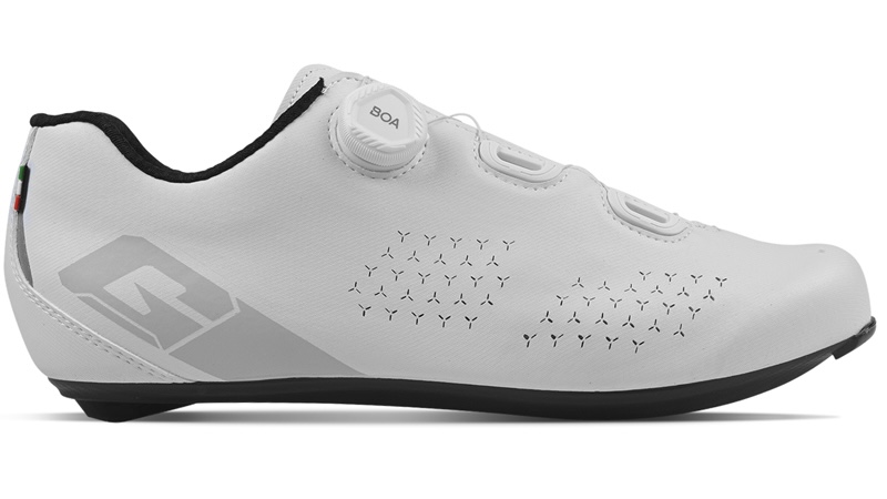 コンゴ産 白 オリエンタリス ゴライアス ホワイト｜サイクルスポーツがお届けするスポーツ自転車総合情報