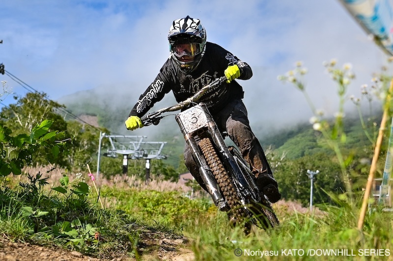 ダウンヒルシリーズ2025 第5戦 ニセコアンヌプリ国際スキー場は