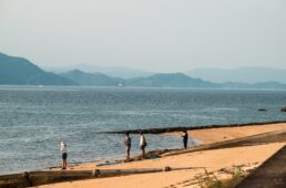 キスを釣るファミリー