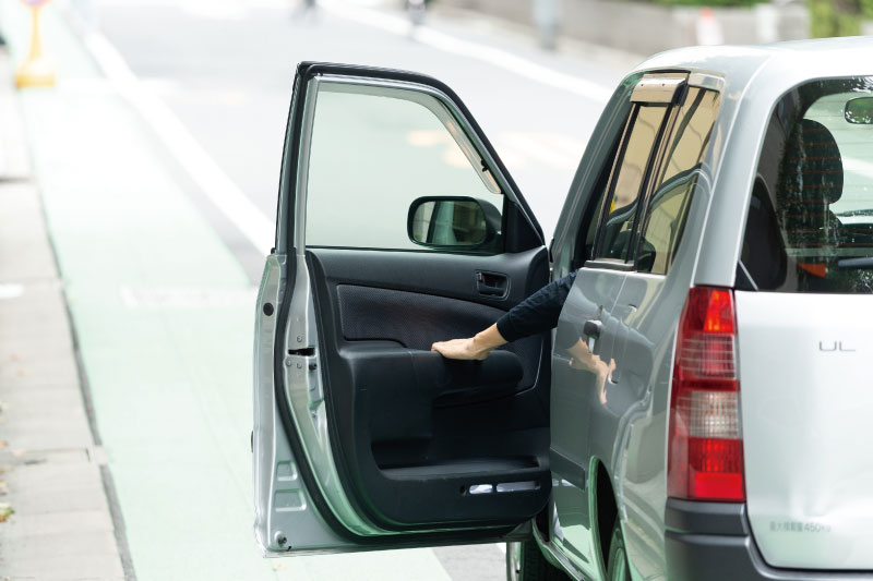 ドア開けに注意