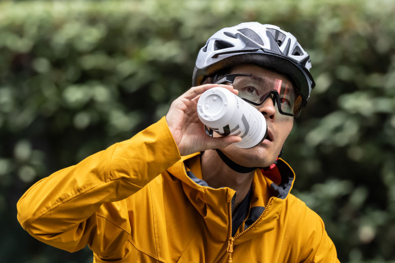 自転車用ボトルで水分をとるのはOK?