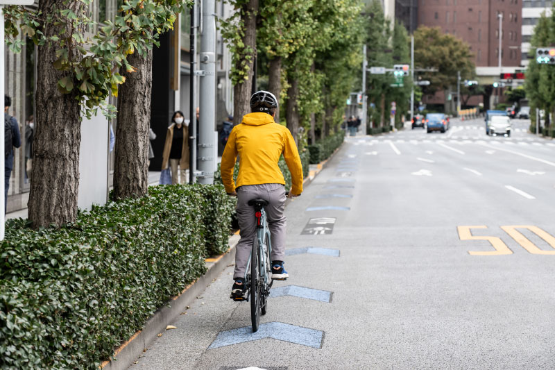 自転車は車道の左側を通行しよう