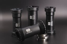 ビコネ　ボトムブラケット