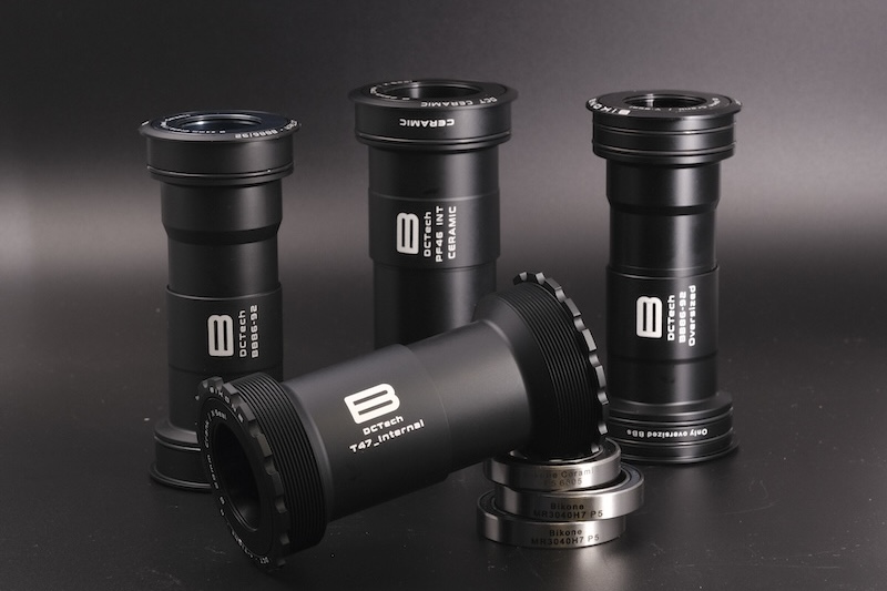 ビコネ　ボトムブラケット