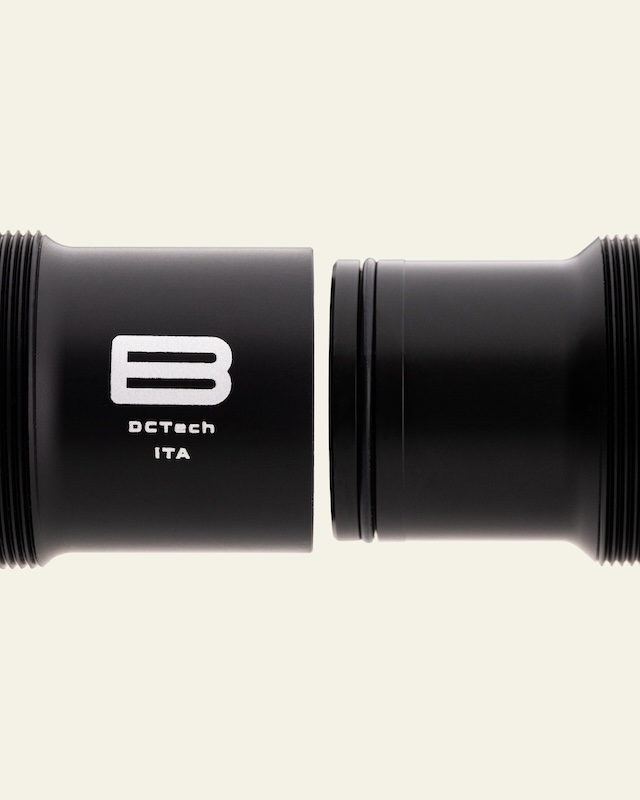 ビコネ　ボトムブラケット