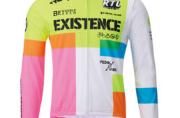 パールイズミ2025秋冬プリント ジャージ