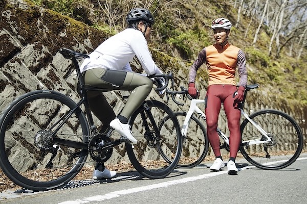 パールイズミ2025秋冬「ブライト タイツ／ブライト ビブ タイツ」発売