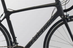 ジャイアント・TCR ADVANCED 3 KOM