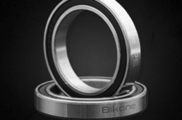 ビコネ　ボトムブラケット