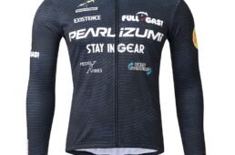 パールイズミ2025秋冬プリント ジャージ