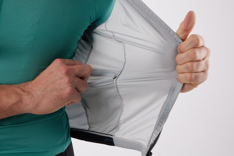 ジャイアント　スーパーライト プロ ウィンドベスト