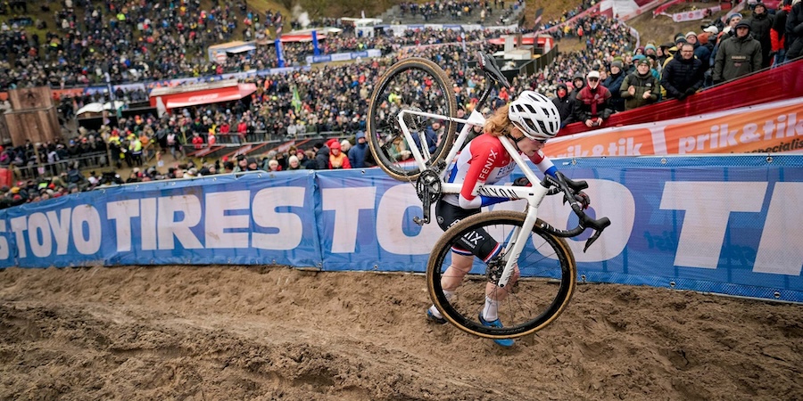 キャニオン・インフライト　セール