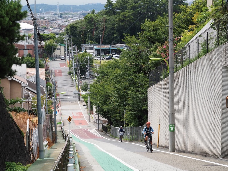 岡本3丁目の坂