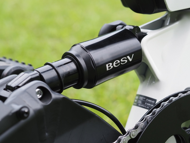 リアサスペンション