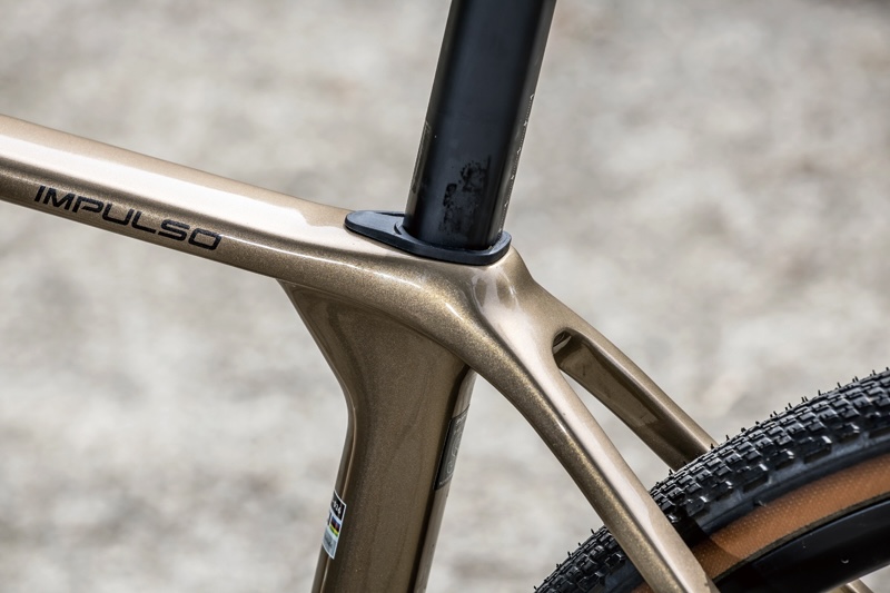 シートステー集合部