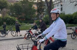 バイクパレードに参加した中村知事