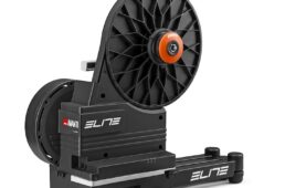 エリート・アバンティ with ZWIFT COG and CLICK