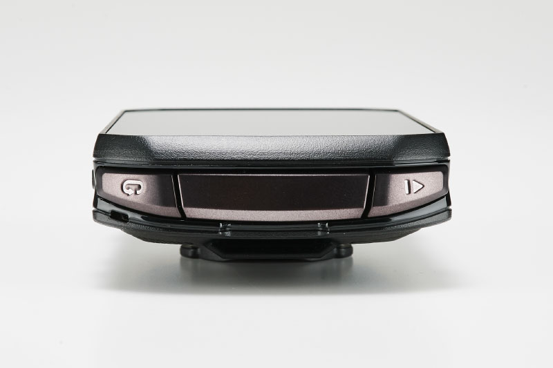 ガーミン・エッジ850側面