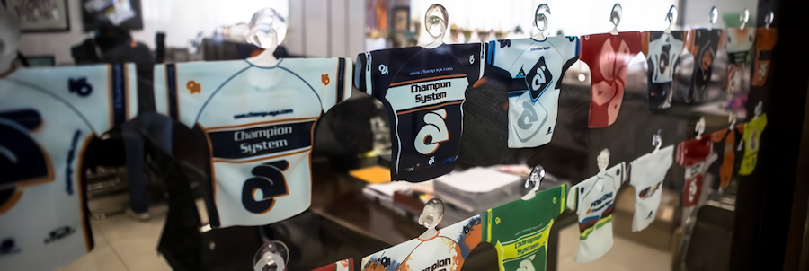 チャンピオンシステム「ミニチュアユニフォーム・プレゼント！クリスマスキャンペーン」