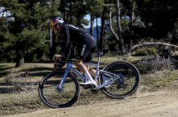 ピナレロ・Q36.5プロサイクリングチーム