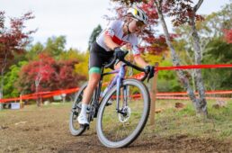 Livが小林あか里と機材サポート契約を締結