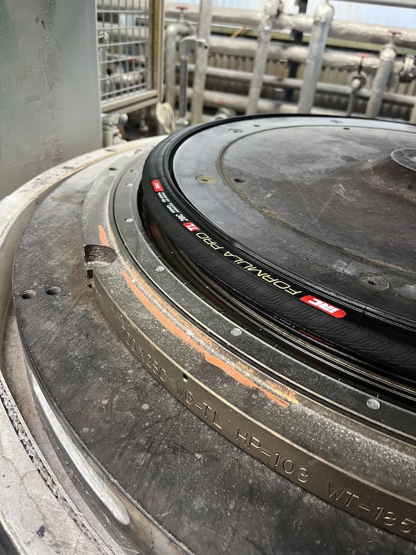 サイスポ2026.1 ロードタイヤ編