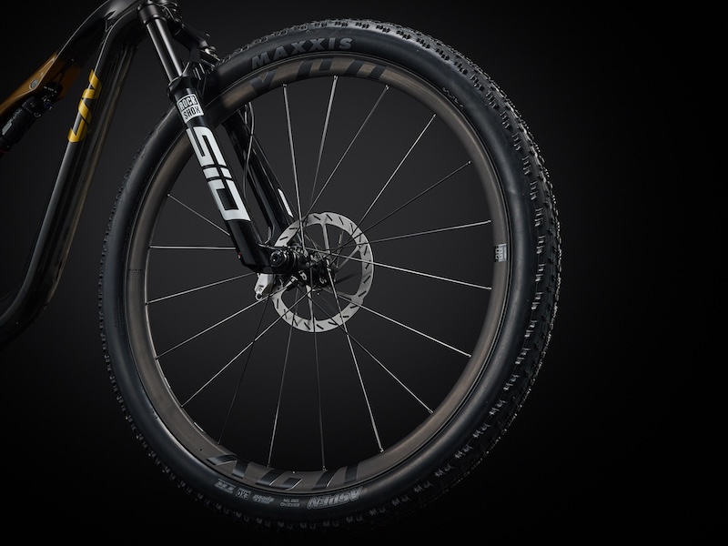 Liv ピーク アドバンスド SL