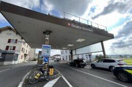 フランスからスイスに入るために通過した検問所
