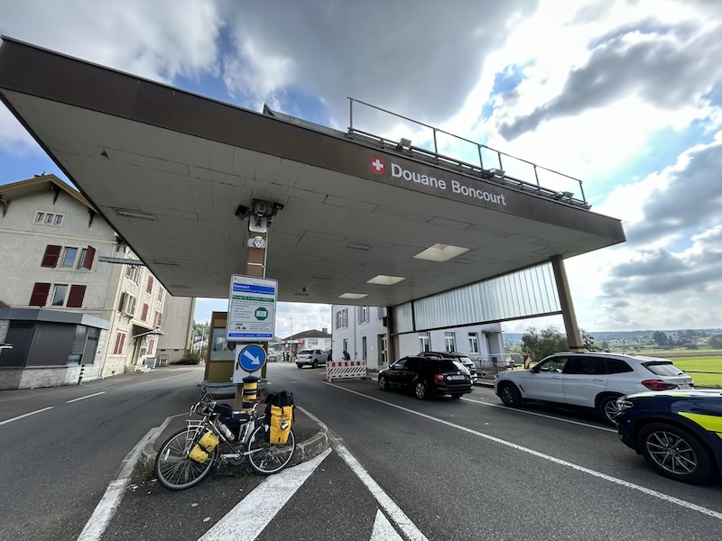 フランスからスイスに入るために通過した検問所