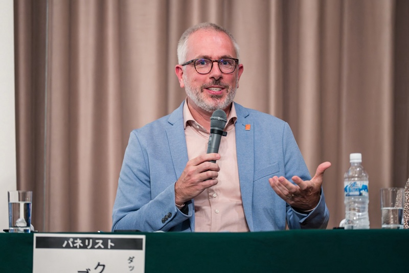 クリス・ブラントレット氏