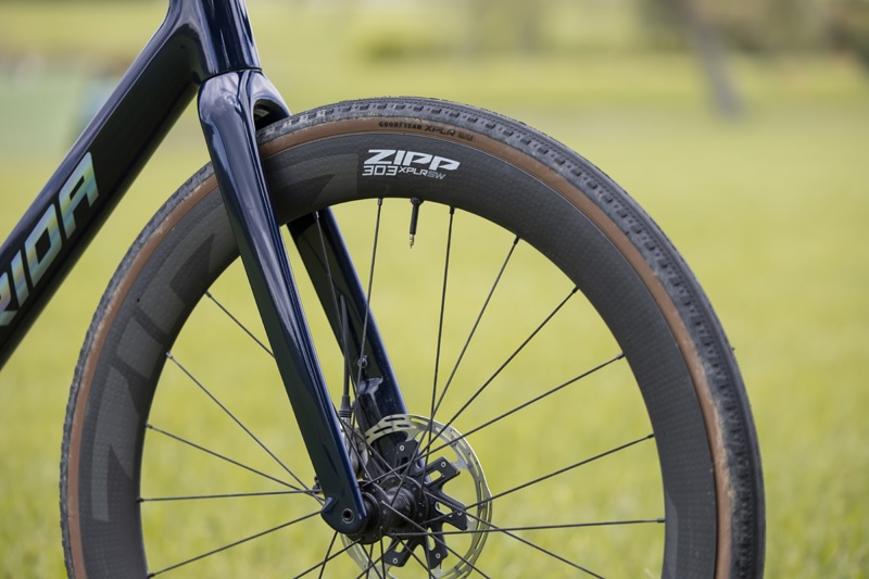 フロントフォーク