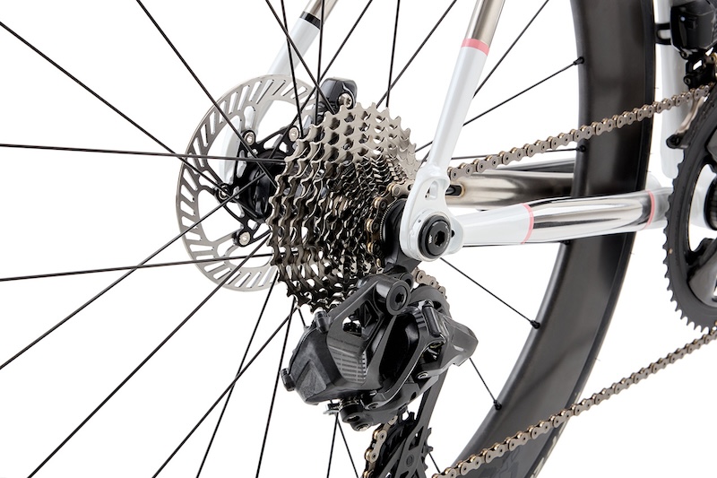 チネリ・スペチャーレ コルサ XCR