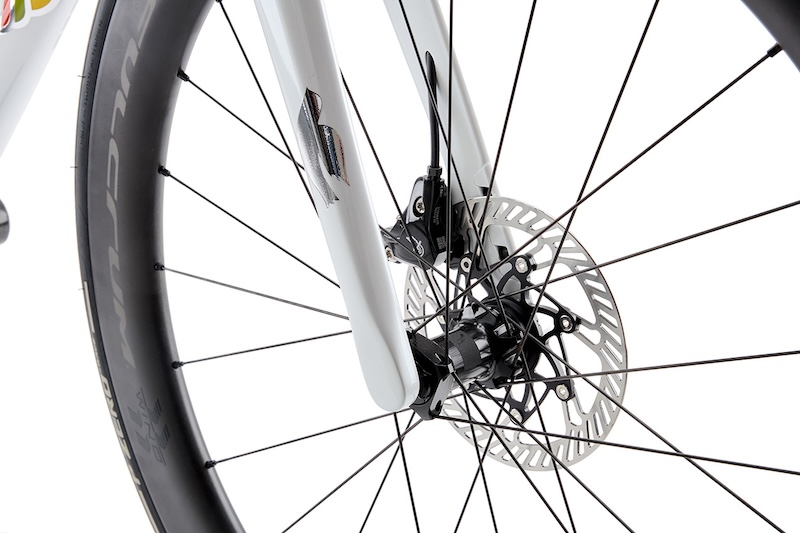 チネリ・スペチャーレ コルサ XCR