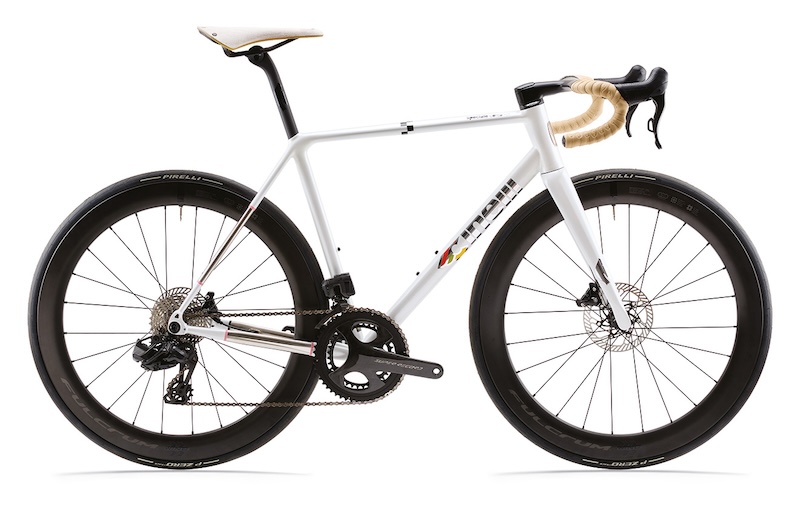 チネリ・スペチャーレ コルサ XCR