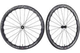 ウエムラサイクルパーツ　ウナス取り扱い開始