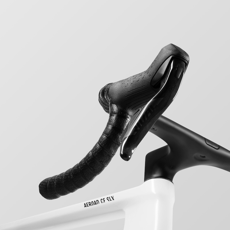 キャニオン・エアロード CF SLX × ジップ