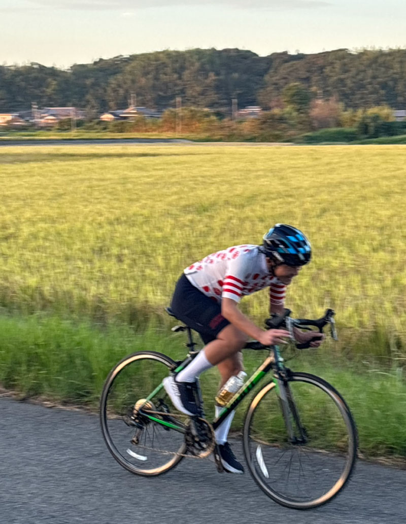 大分を疾走する猪野学さん