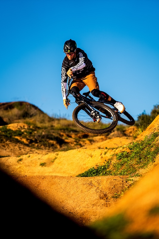 ミズタニ DEITY(ディーティ)