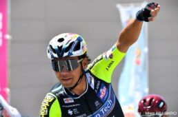 新城幸也がトスカーナ・ファクトリーと契約更新