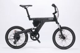 クロームコラボレーションモデル