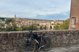 レンガ造りの街並み