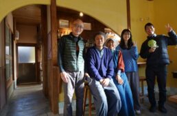 田中さん夫妻らと