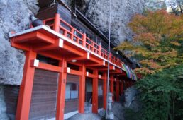 恵門ノ瀧の本堂