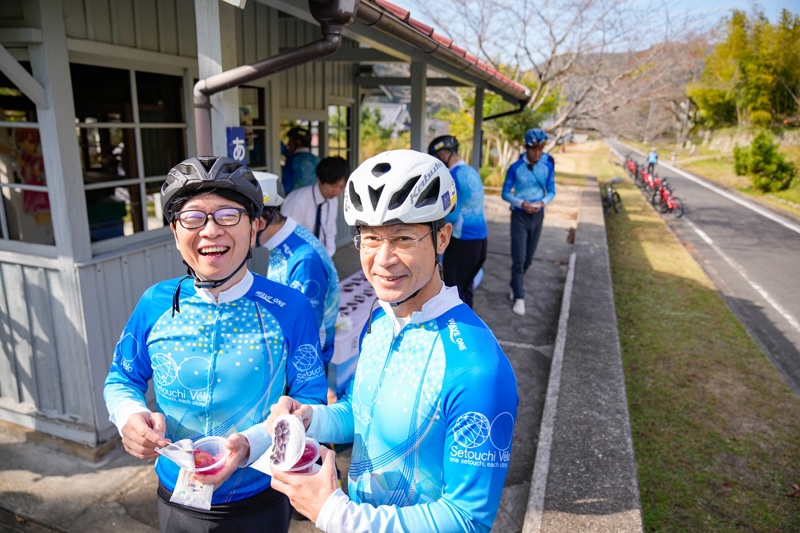 湯﨑英彦知事と井原木隆太知事