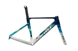 ウィンスペース レジット AC1