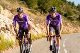 ジャイアントがチーム ジェイコ・アルウラーへのアイウェアの供給を開始