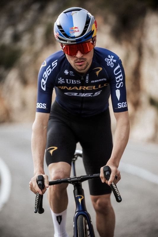 ピナレロ・Q36.5 2026プロチームキット