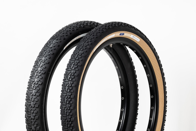 パナレーサー・グラベルキング X1 20インチ