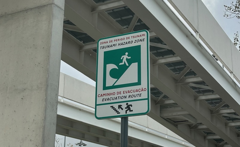 ツナミハザードゾーンの看板